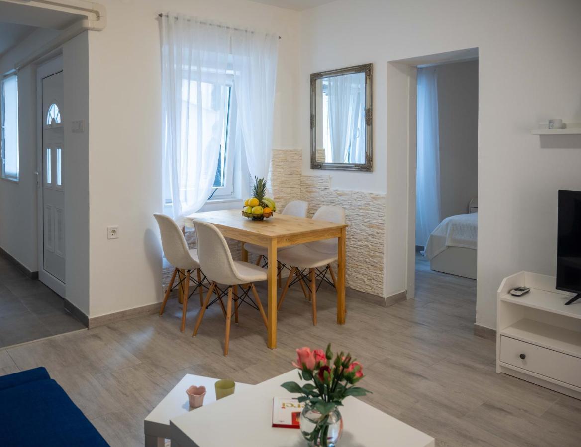 Apartment Montona Pula Exterior foto